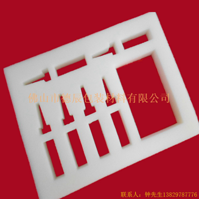 海綿內托對各行各業產品起到絕緣、密封、防震、防塵、填充、隔音、固定，能夠保護包裝產品在運輸過程中安然無恙，起到保護產品的一個作用，同時可以美化產品，提升產品檔次。
